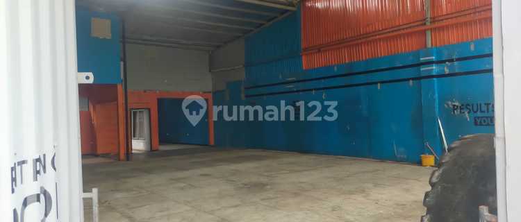Ruang Usaha Siap Pakai di Indraprasta Semarang Cocok untuk Bengkel Mobil/Gudang Kecil atau untuk Usaha Lainnya 1
