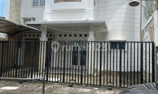 Rumah 2 Lantai Bagus Dan Terawat Siap Huni Di Seteran Semarang 1