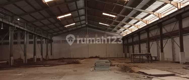 Large-Sized Warehouse Ready to Use in Semarang Truck Base Area 1