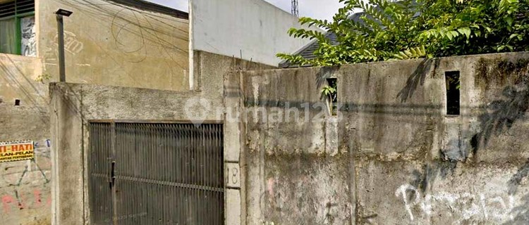 Comfortable Livable House on Jl Mesjid An Nur, Kebayoran Lama, South Jakarta 1