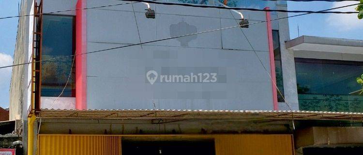 Ruang Usaha Eks Resto Kawasan Kuliner Dekat Pasar Legi Solo 1