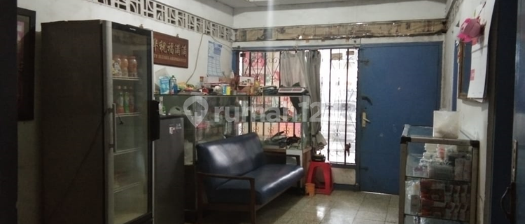 Strategically Located Shop House in Gunung Batu 1