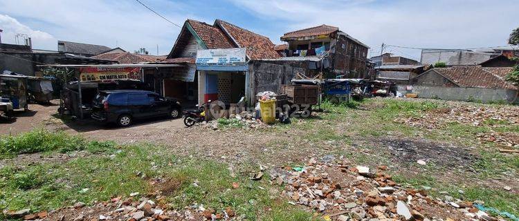 Tanah Luas Tengah Kota di Pelindung Hewan, Sayap Bkr 1