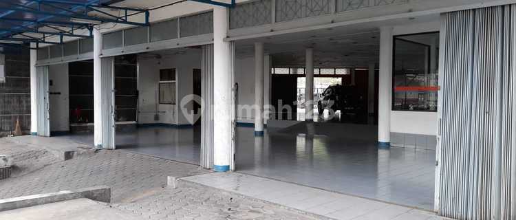 Gudang Luas Cocok Untuk Showroom di Pasteur 1