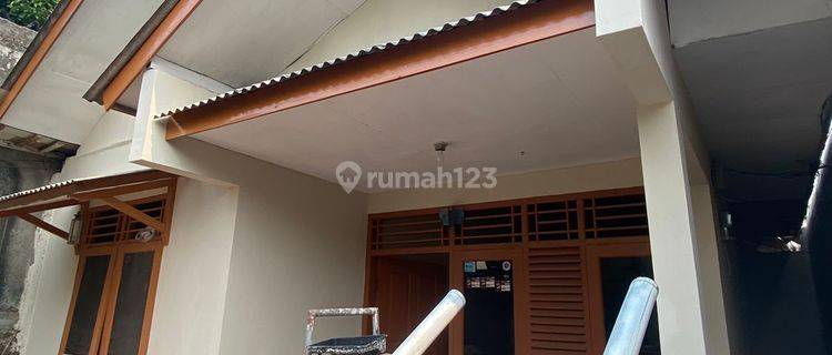 1079 Rumah 1 lantai kamar banyak bisa utk mess karyawan/ bersama teman2 kerja/kuliah dkt Taman Anggrek  1