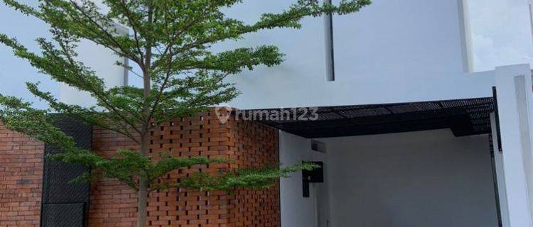 Rumah 2 Lantai Siap Huni, Sudah Renovasi Di Perum Berandamas, Bekasi 1