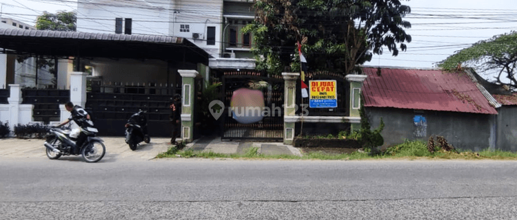 Rumah Mewah Klasik dan Idaman di Jalan Sunggal Medan 1