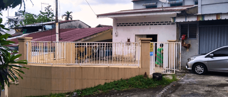 Rumah Jalan Brigjend Katamso Maimun Titikuning Masuk Gang 1