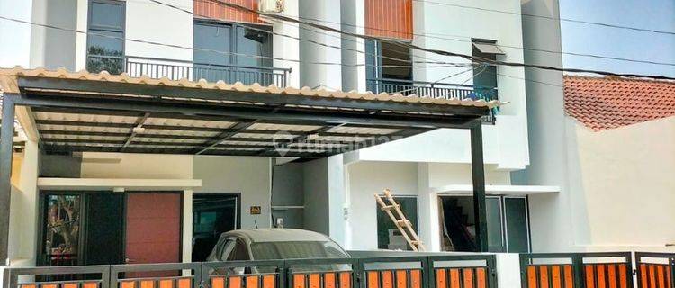 Rumah 2 Lantai Harga Murah dalam komplek dekat ke Kalimalang 1