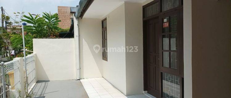 Rumah Bagus Semi Furnished SHM di Pamulang 2 Benda Timur, Tangerang Selatan 1