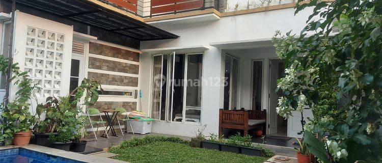 Rumah Bagus Semi Furnished SHM di Telaga Kahuripan, Bogor 1