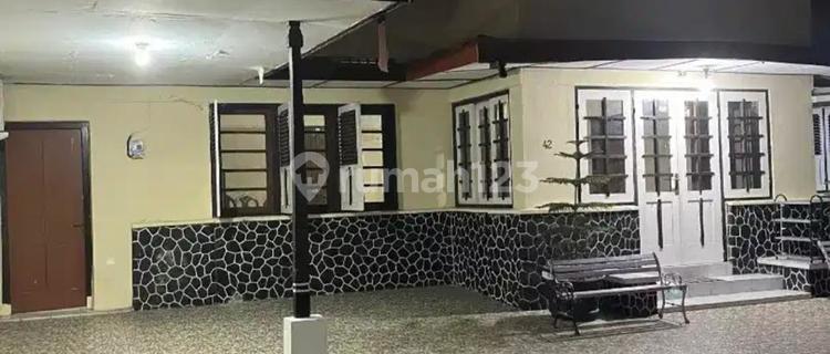 Disewakan Rumah Area Kraton Cocok Untuk Hunian Kantor Dan Homestay 1