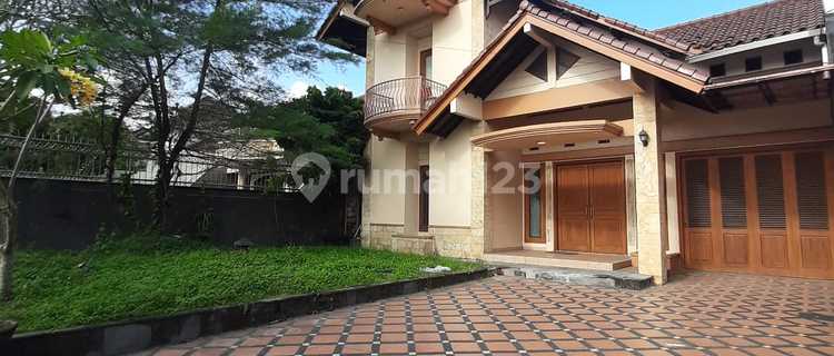 Rumah Tepi Jalan Utama Cocok Kantor Dan Hunian Dekat Hyatt Dan UGM 1