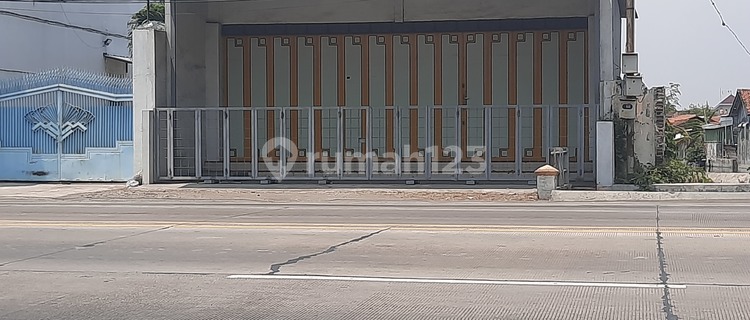 Ready-to-Occupy Shop House in Tegal City 1