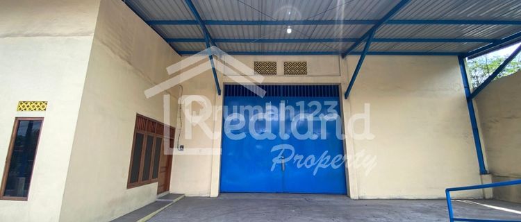 Warehouse at Jl Semarang Solo  ( Vn Tt 8224S ) 1