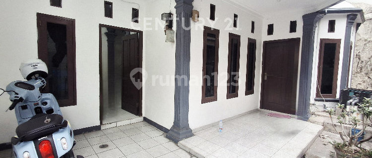 Rumah Lokasi Tenang Cocok Untuk Hunian Dan Strategis 1