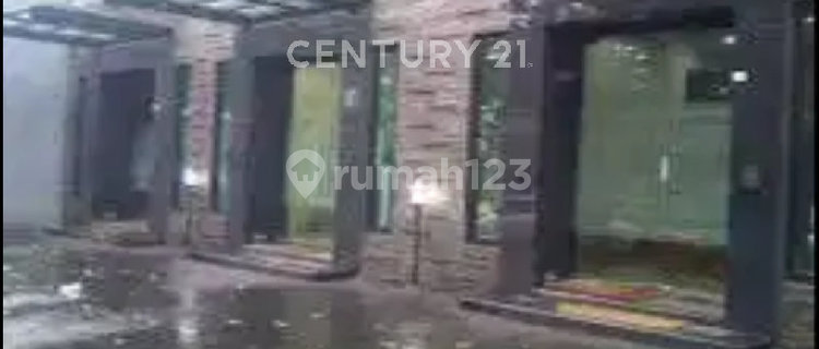 3-Unit Row House in the Elite Business Area of Setia Budi Kuningan 1