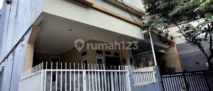 Rumah Dalam Cluster Tenang Bebas Banjir Akses Mobil 1