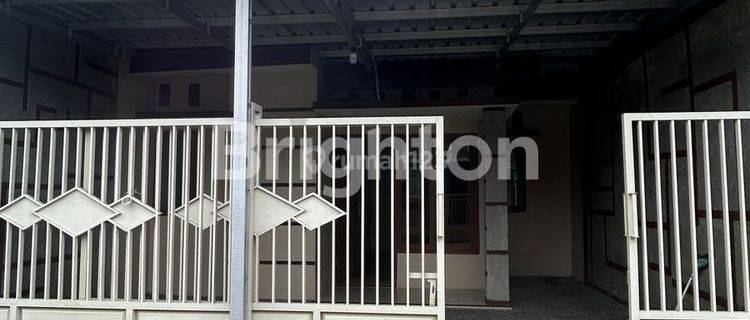 Rumah Modern Minimalis Bagus siap huni Harga Murah Lokasi strategis di Mojokerto Kota 1