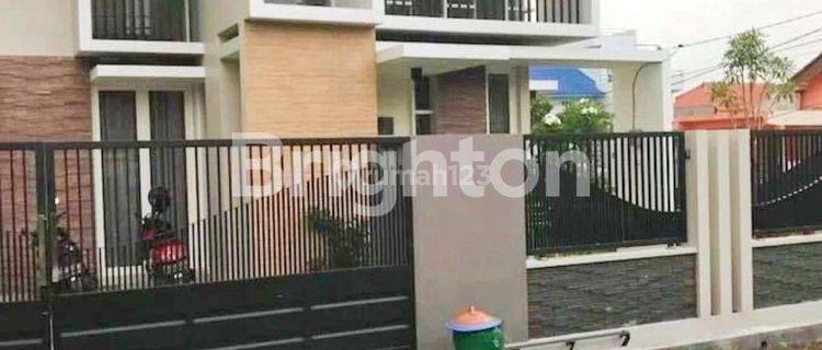 Rumah Modern Furnish Spek Tinggi 2 Lt Dekat Exit Tol Kota Malang 1