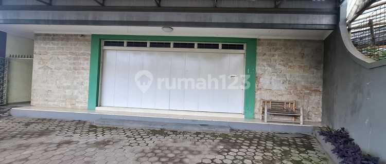 Commercial Space in the Center of Bandung's Ornamental Plants 1