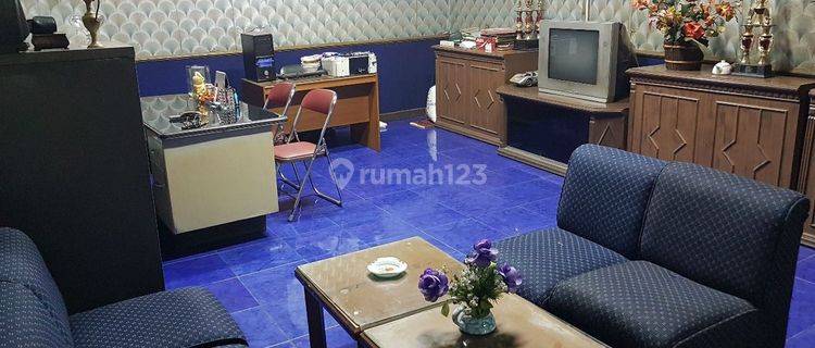 Ruang Usaha 2 Gedung + Basement Parkir  di Jalan Dalem Kaum 1