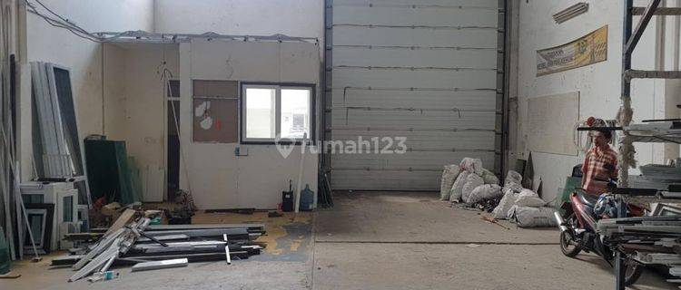 FOR RENT
Gudang di Terogong, Cilandak 1