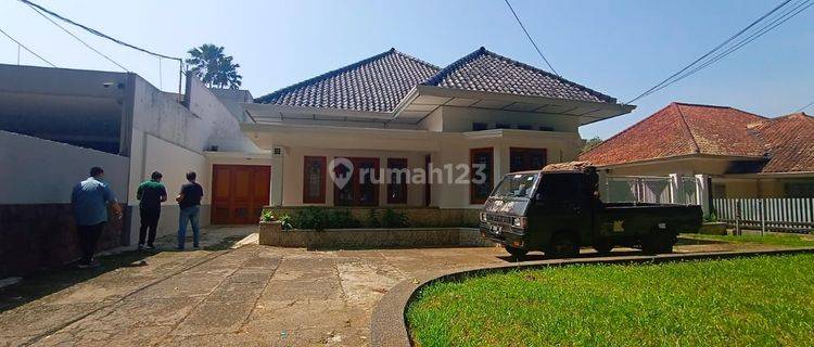 Rumah Heritage Sayap Dago Cocok Untuk Rumah atau Kantor, Bandung 1