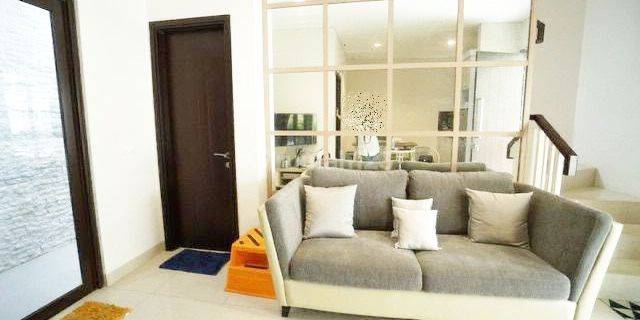 Rumah Bagus Sekali Furnished The Mozia Cluster Amarine Bsd City (Dna 1