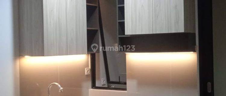 Condo House Green Royal Semi Furnished di Jakarta Barat Strategis 1