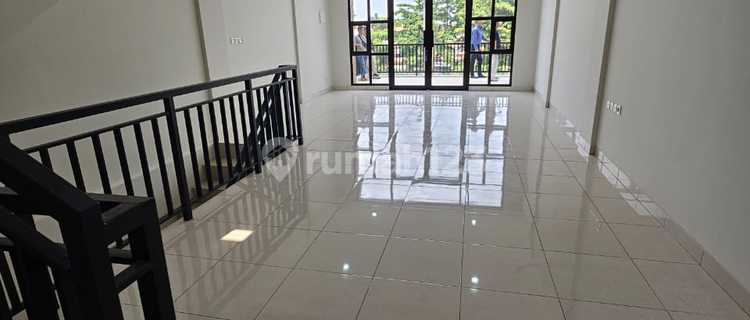 Disewakan Ruko Scarlet di Sumarecon Bekasi Loksi Strategis  1
