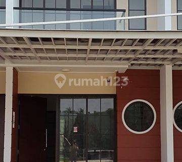 Rumah 2 Lantai Siap Huni di Cluster East Asia Green Lake City  1