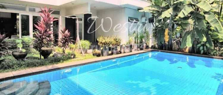 Dijual Rumah Mewah 2 Lantai Fasilitas Villa di area Kemang Jakarta Selatan 1