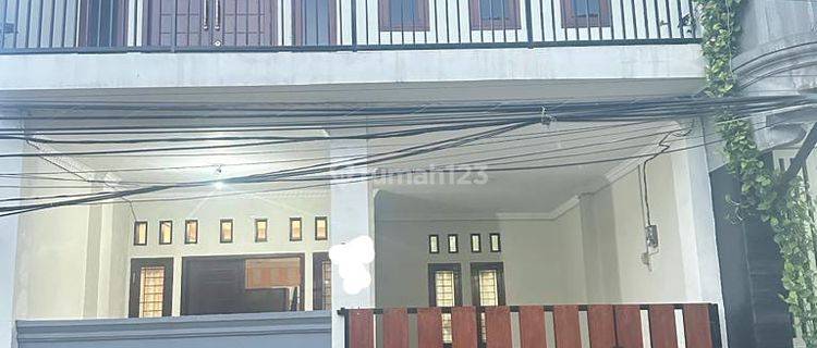  Rumah Bagus SHM - Sertifikat Hak Milik di Taman Buaran Indah, Buaran Semi Furnished 1