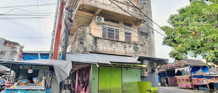 Strategic and Ready-to-Occupy Shop House on Tinumbu Street 1
