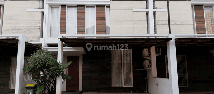 RUMAH SIAP HUNI DI PERUM. GREEN VILLA MAKASSAR 1