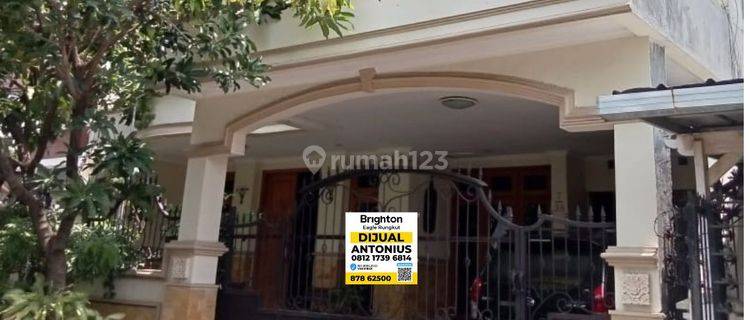 Rumah 2 Lantai SHM di Jalan Manyar Tirtoyoso Utara, Surabaya 1