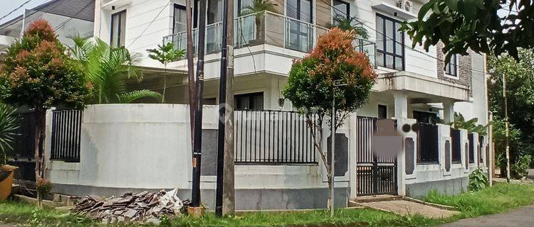 RUMAH 2 LANTAI, HOOK, SIAP HUNI, BAGUS, MINIMALIS 1