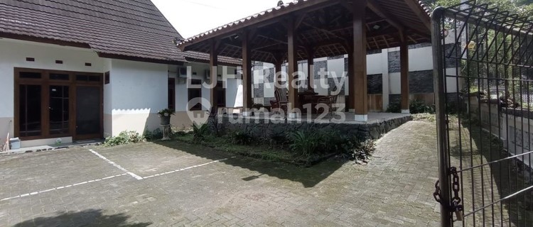 Dijual Cepat Villa Dekat Dengan Kota. 1