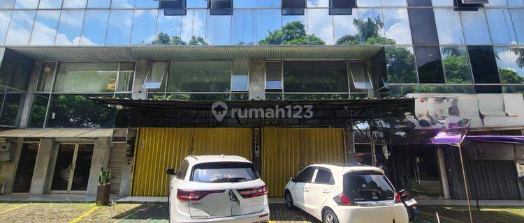 RUKO GANDENG 3 LANTAI LEBAK BULUS HADAP JALAN STRATEGIS DI AREA KOMERSIL 1