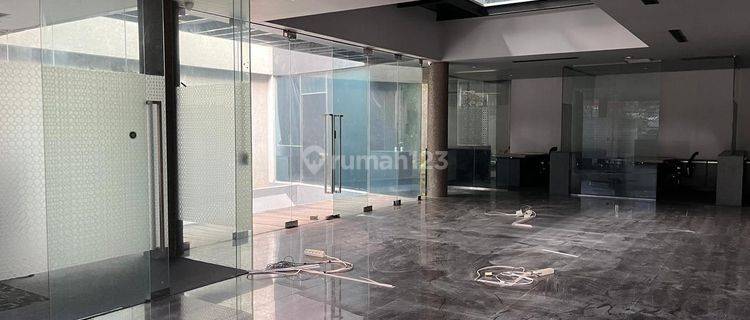 RUMAH EX KANTOR SIAP HUNI DEKAT SCBD KEBAYORAN BARU PARKIR BASEMENT 1