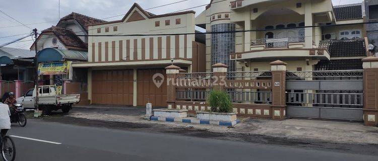 Rumah Bagus Full Marmer Beserta Toko Di Jalan Mahakam Lumajang 1