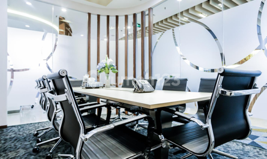 Sewa Kantor Unit Furnished 3 Pax di Manhattan Square Simatupang 1