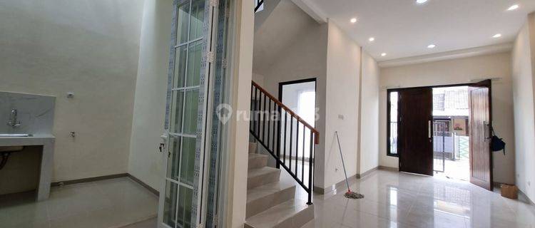 Rumah Disewa di Regency Melati Mas Rapi Siap Huni 1