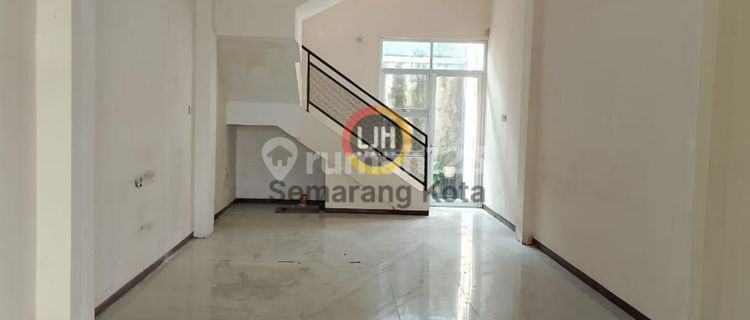 Ready-to-Use Shop House on Jalan Majapahit 1