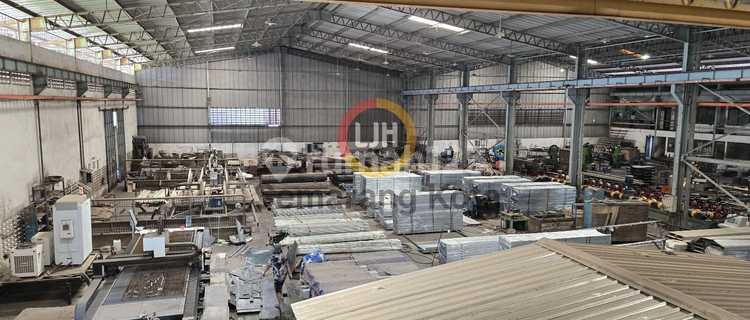 Warehouse in the Terboyo area 1