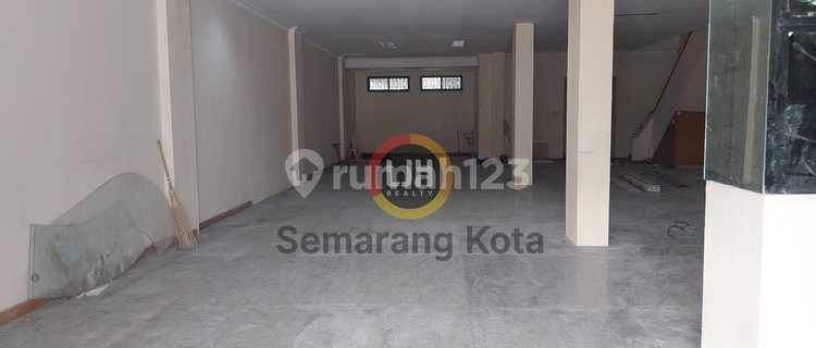 Good shop house on Gajahmada street 1