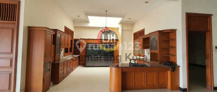 Rumah siap huni di jalan Kawi 1