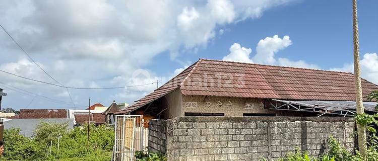 Land + Building for Sale in Elite Villa Environment - Ungasan 1