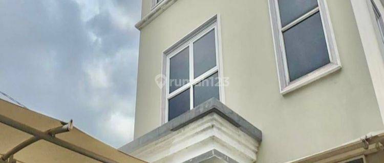 Gedung Kantor 3 Lantai Lokasi Bisnis Karang Tengah Lebak Bulus 1
